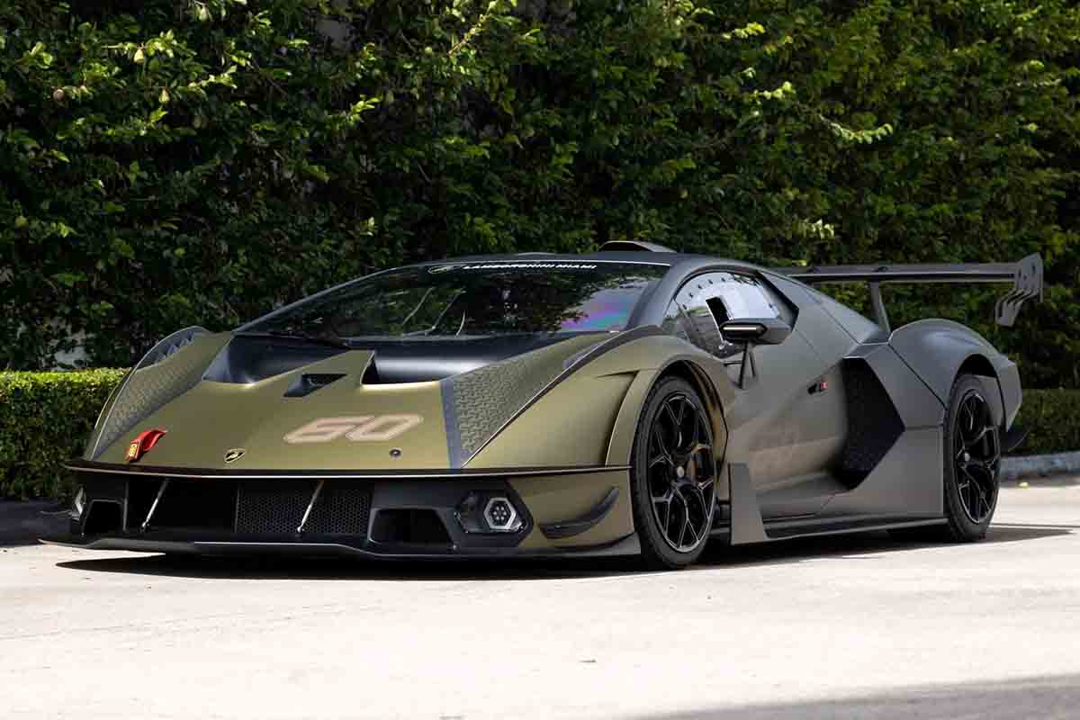 オークションに出品される予定の2021年式ランボルギーニ「エッセンツァSCV12」(c)2026 BROAD ARROW Auctions