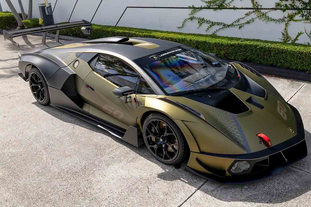 オークションに出品される予定の2021年式ランボルギーニ「エッセンツァSCV12」(c)2026 BROAD ARROW Auctions
