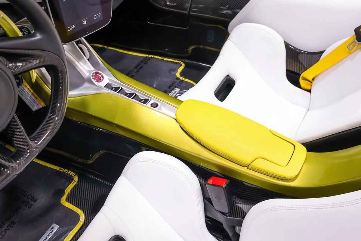オークションに出品される予定の2021年式マクラーレン「エルバ」(c)2026 BROAD ARROW Auctions