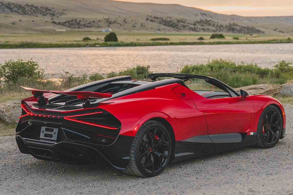 オークションに出品予定の2025年式ブガッティ「ミストラル」Darin Schnabel(c)2026 Courtesy of RM Sotheby's