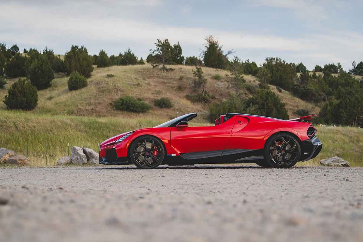 オークションに出品予定の2025年式ブガッティ「ミストラル」Darin Schnabel(c)2026 Courtesy of RM Sotheby's