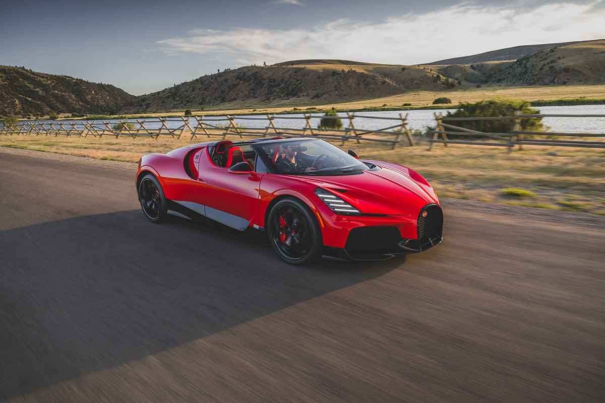 オークションに出品予定の2025年式ブガッティ「ミストラル」Darin Schnabel(c)2026 Courtesy of RM Sotheby's