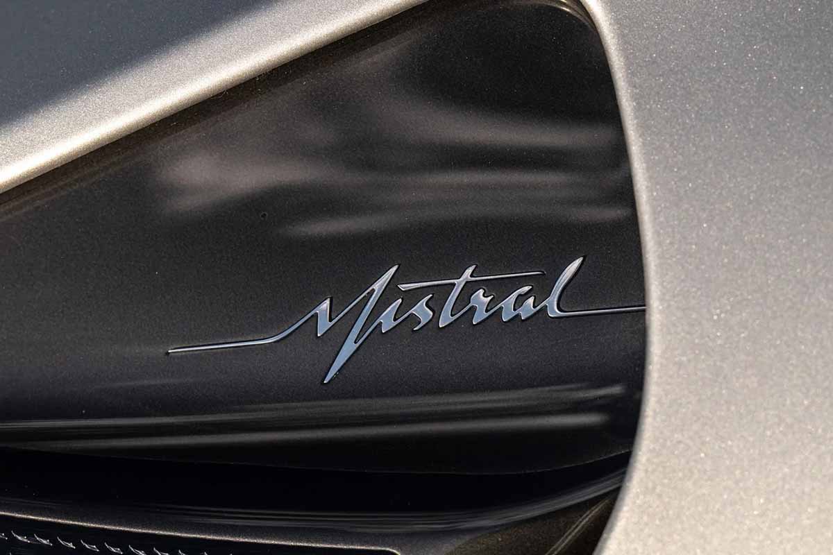 オークションに出品予定の2025年式ブガッティ「W16ミストラル」(c)2026 BROAD ARROW Auctions