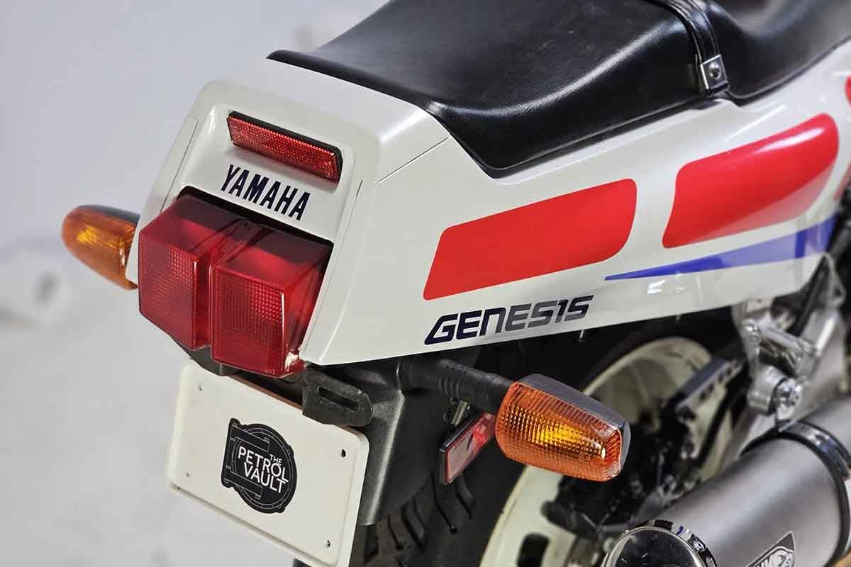米国オンラインオークションに出品、落札された1989年式ヤマハ「FZR1000」