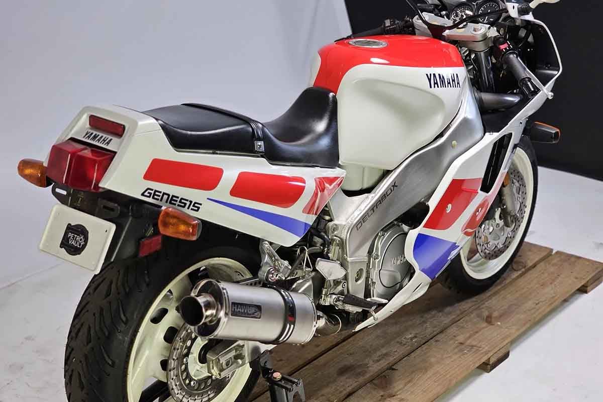 米国オンラインオークションに出品、落札された1989年式ヤマハ「FZR1000」