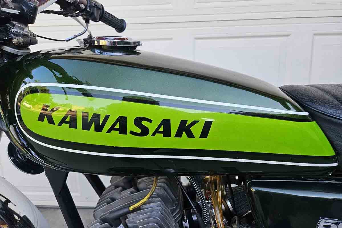 米国オークションに出品され落札された1974年式カワサキ「H1マッハIII」