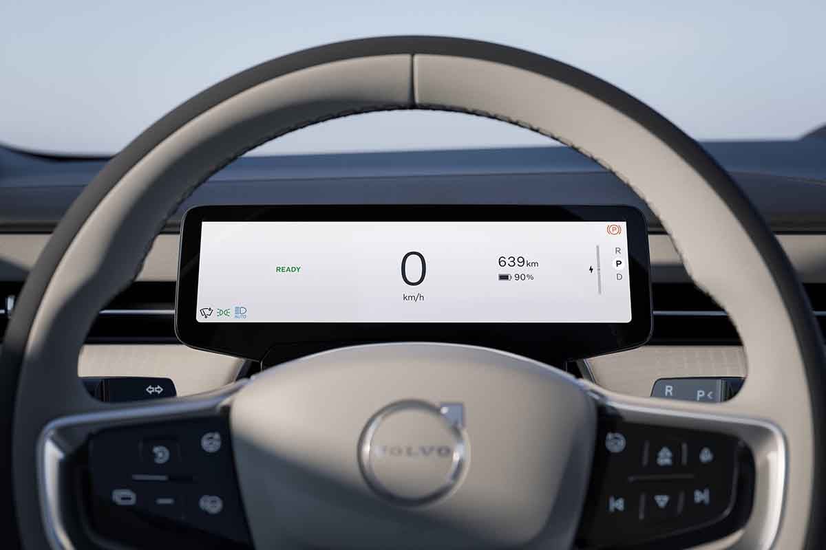 日本上陸したボルボ新型「ES90」
