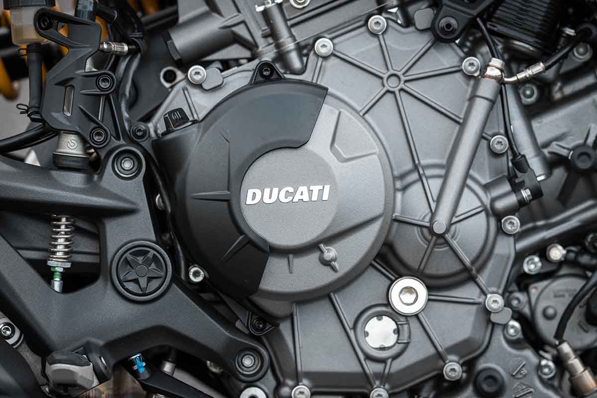 日本上陸したドゥカティ新型「モンスター」