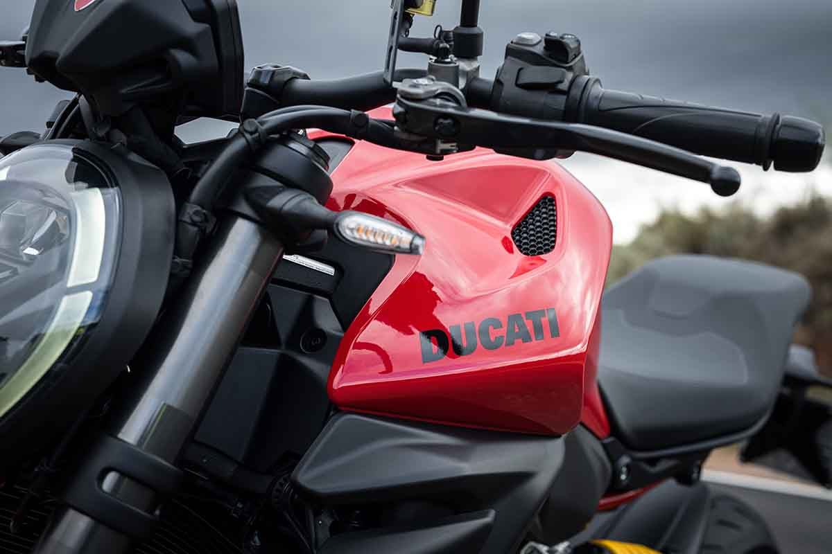 日本上陸したドゥカティ新型「モンスター」
