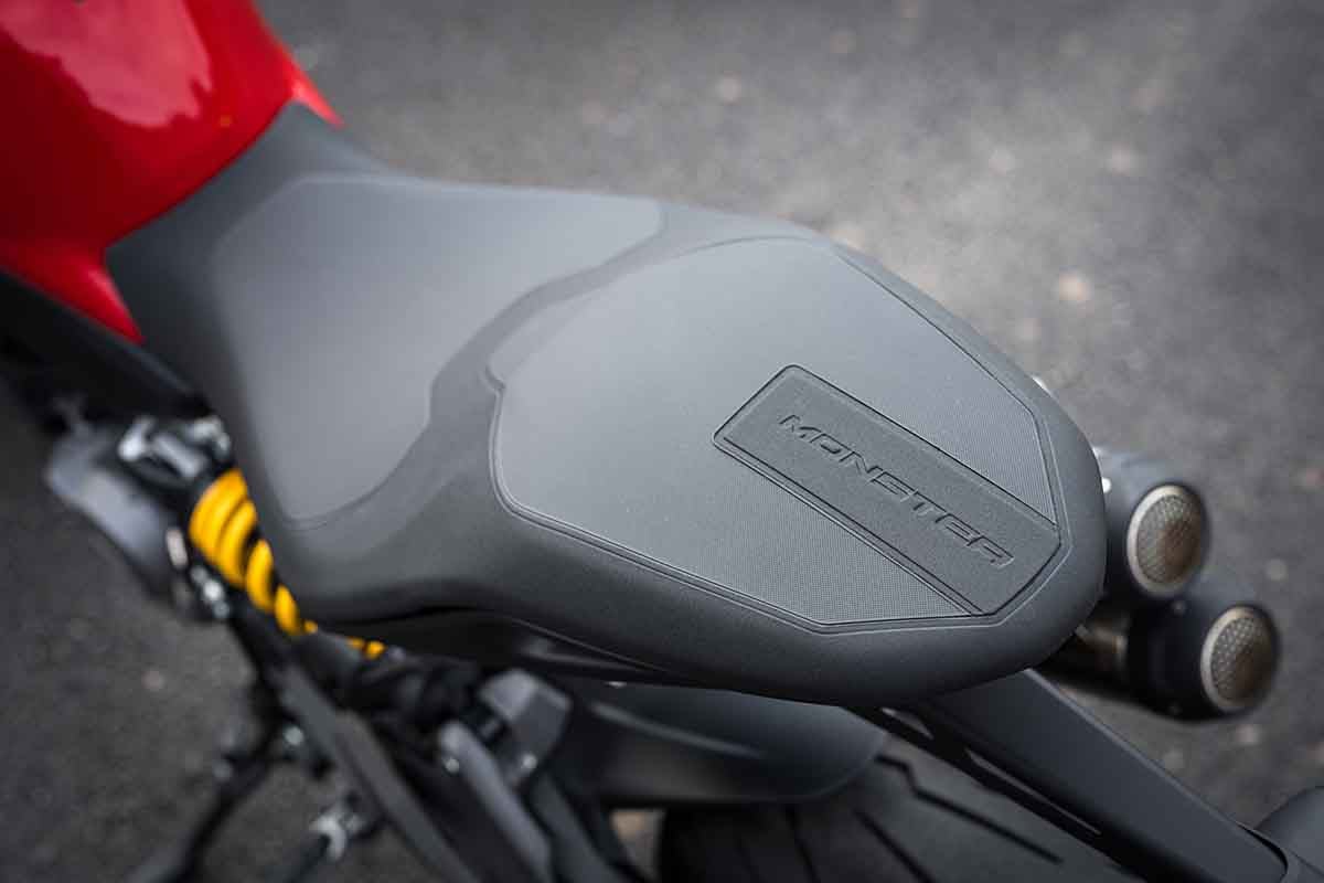 日本上陸したドゥカティ新型「モンスター」