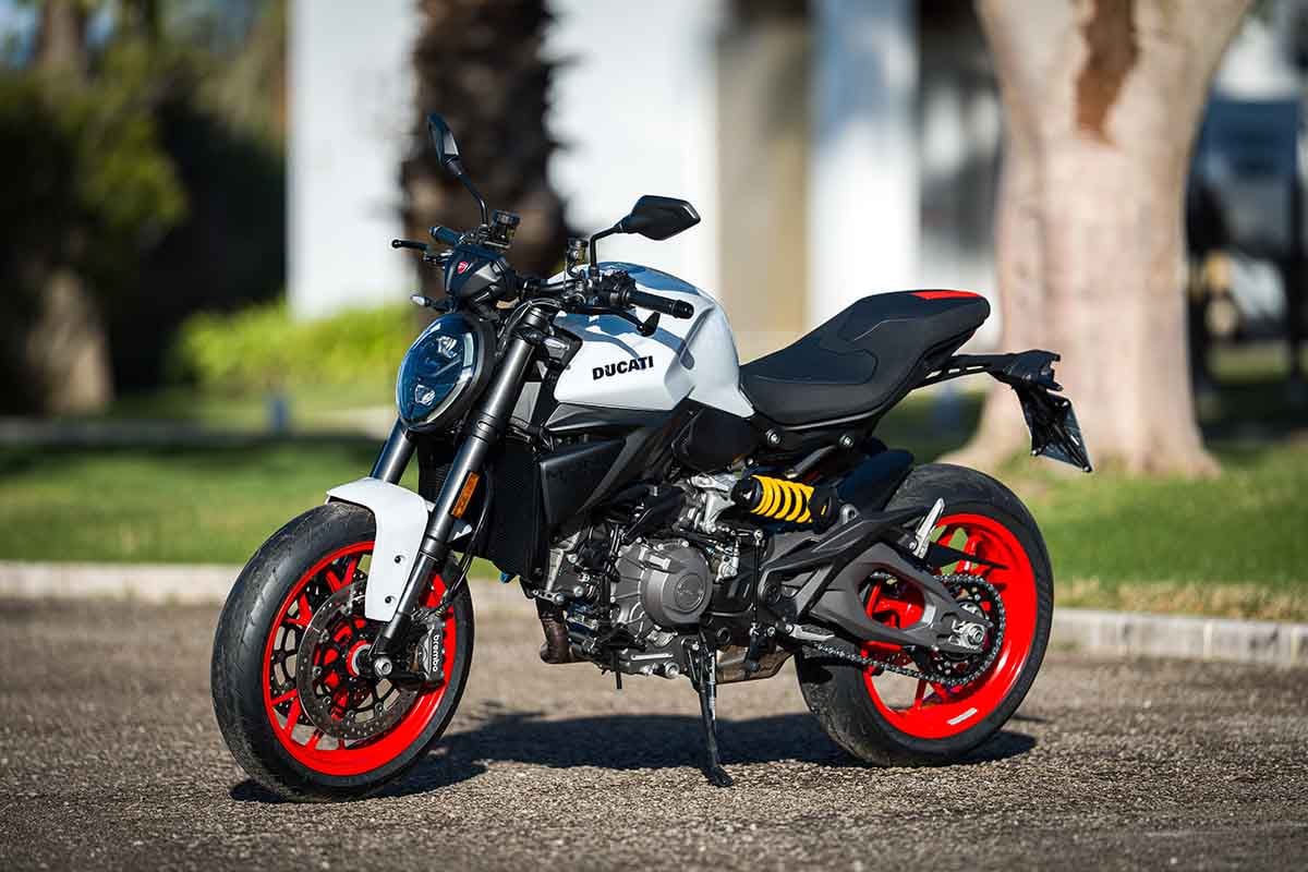 日本上陸したドゥカティ新型「モンスター」