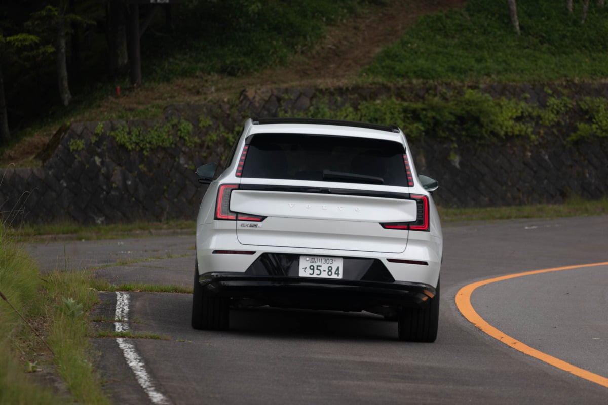ボルボ新型「EX90」