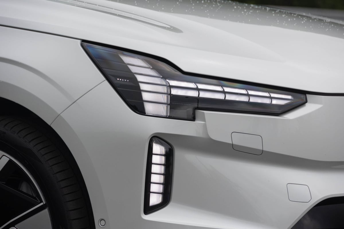 ボルボ新型「EX90」