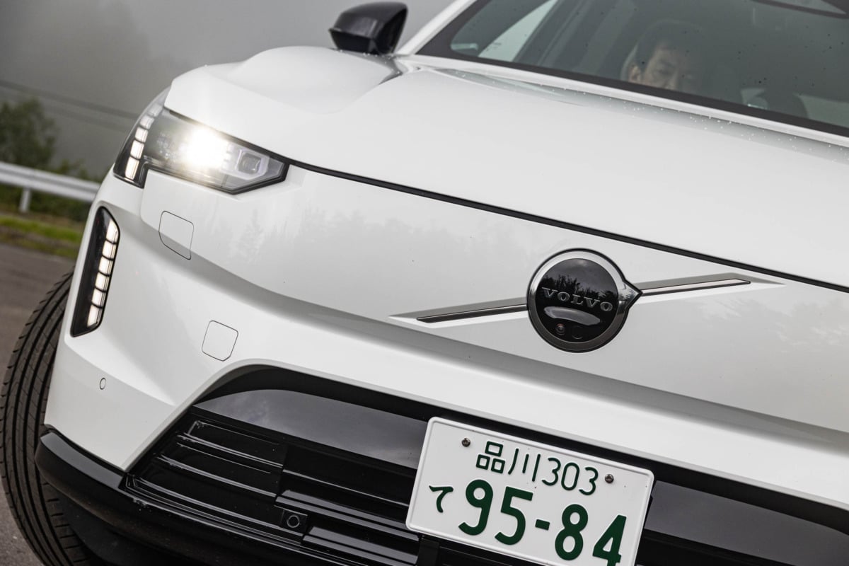 ボルボ新型「EX90」