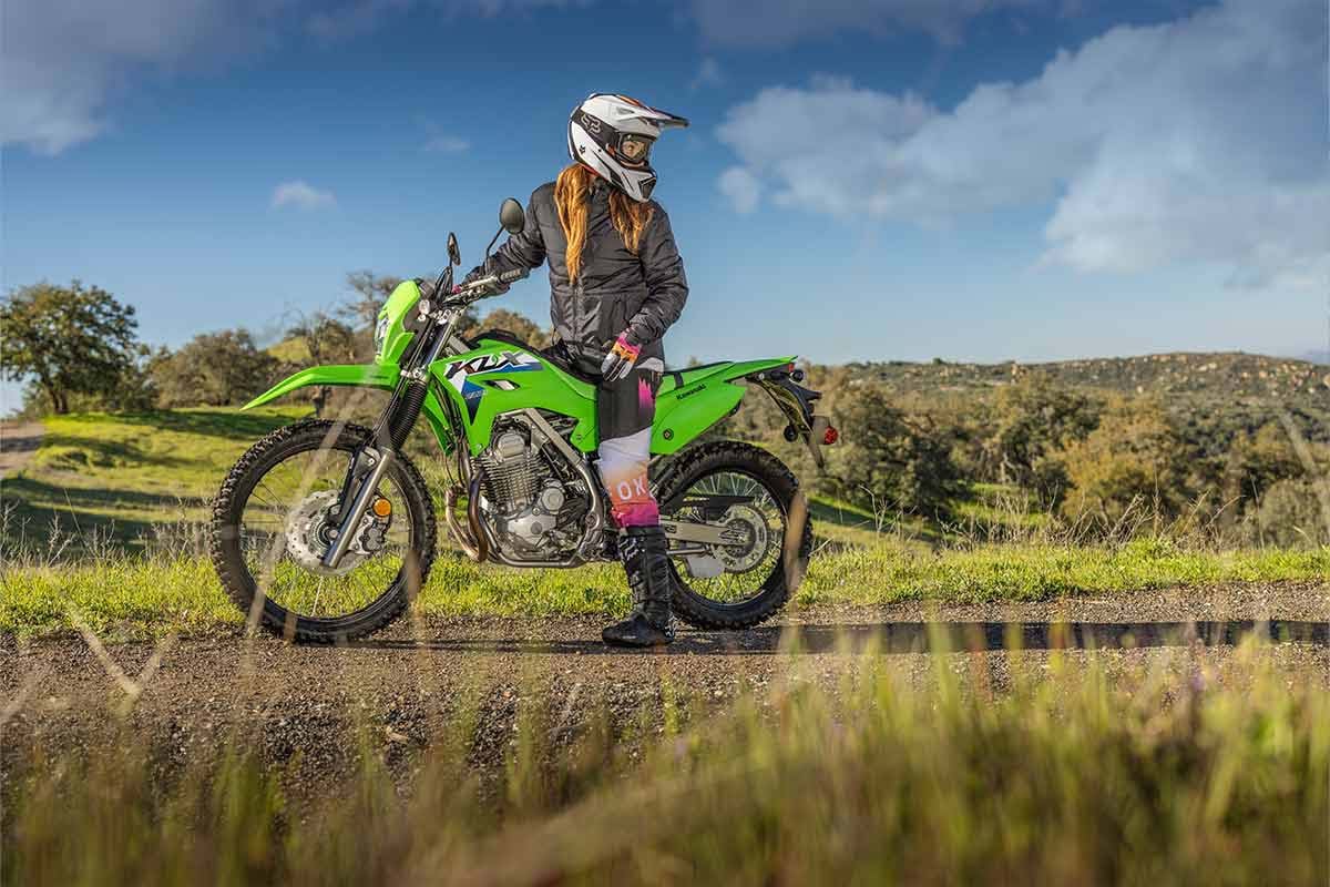 カワサキ「KLX230 S」