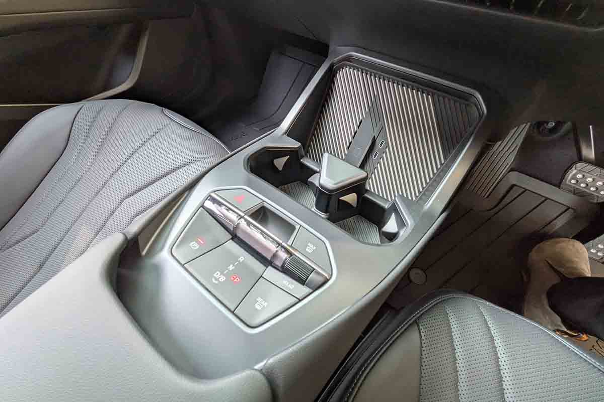 BMW新型「iX3」