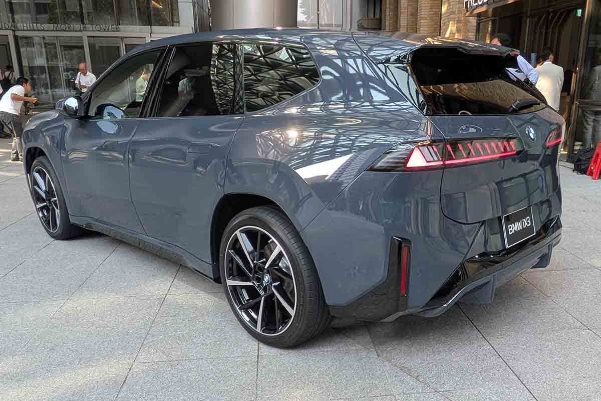 BMW新型「iX3」