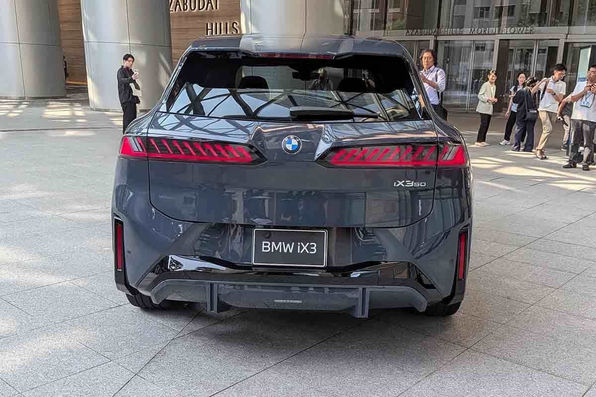 BMW新型「iX3」
