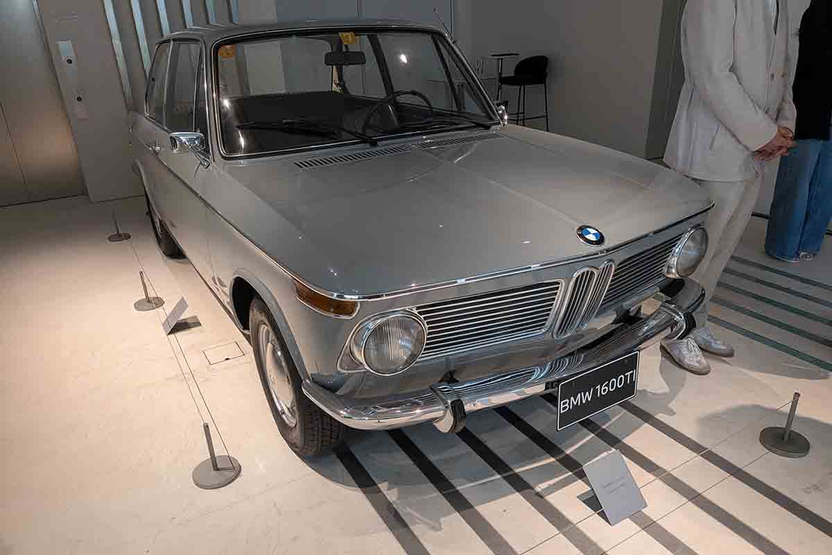 会場にはかつてのBMW「ノイエ・クラッセ」も展示されていた