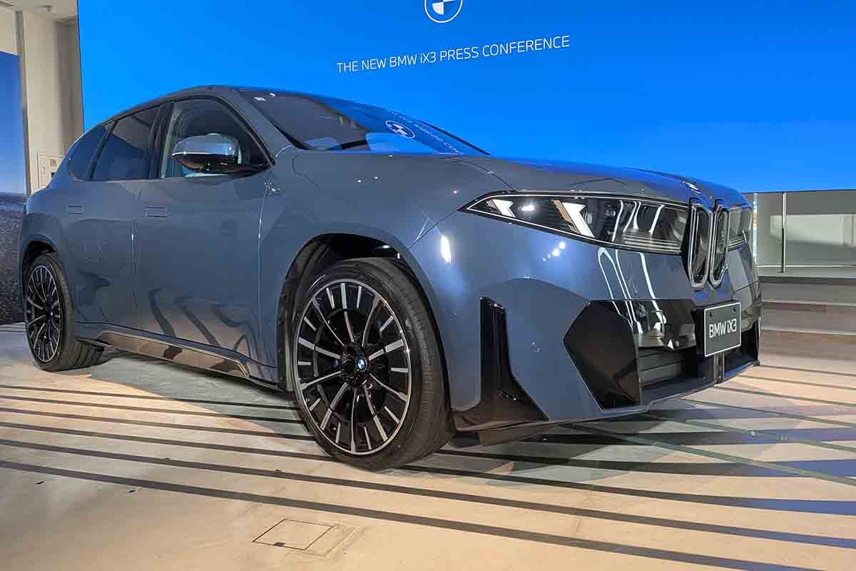 BMW新型「iX3」