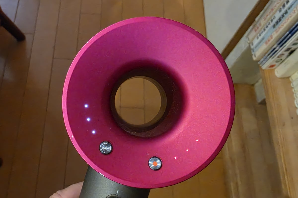 高消費電力家電の一例としてドライヤーも試した。単独使用では動作したが、熱を生む家電は消費電力が大きいため、同時使用時は出力上限を意識する必要がある