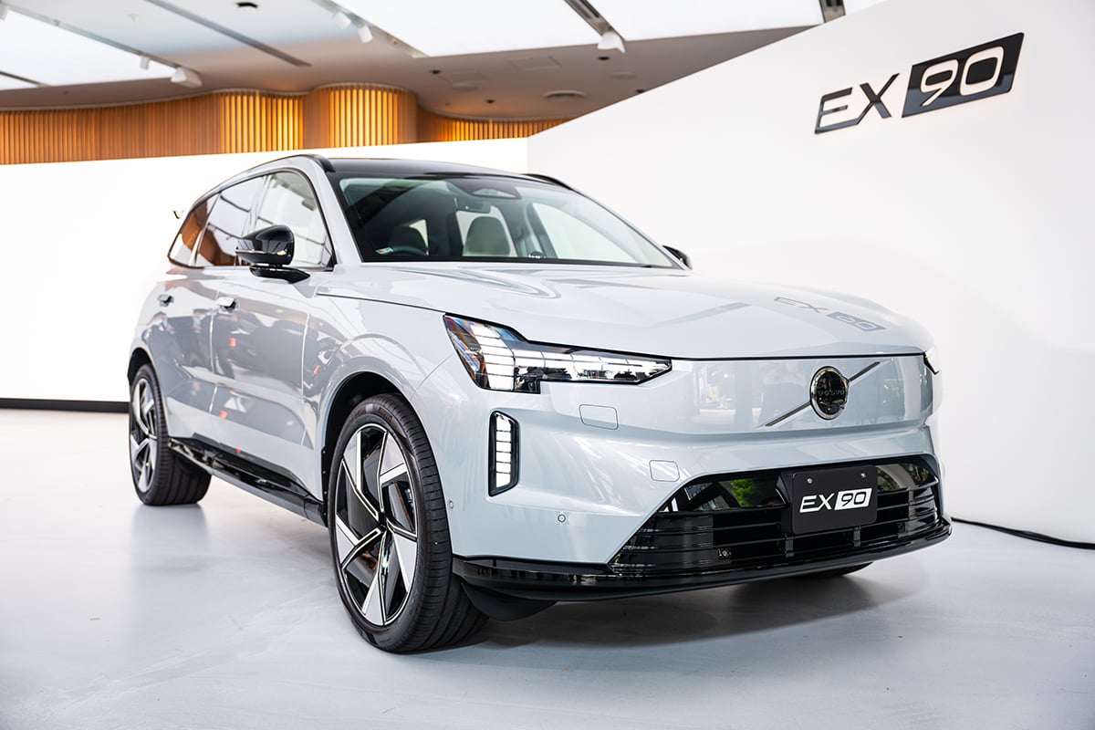 ボルボ新型「EX90」