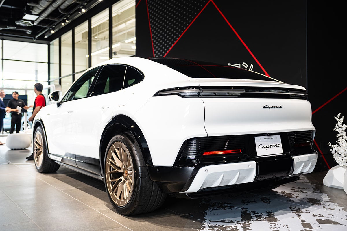 ポルシェ新型「カイエン クーペ エレクトリック」