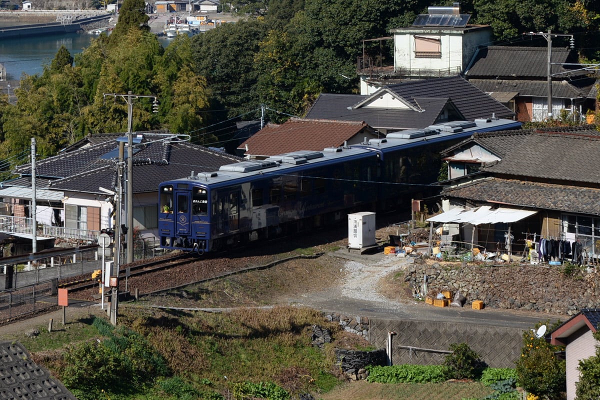 観光列車「おれんじ食堂」