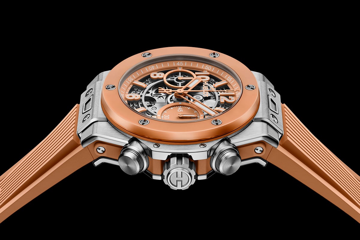 「ウブロ　ビッグ・バン チタニウム ピーチ セラミック 42mm」（品番：441.NCU.5920.RX、309万1000円 消費税込）