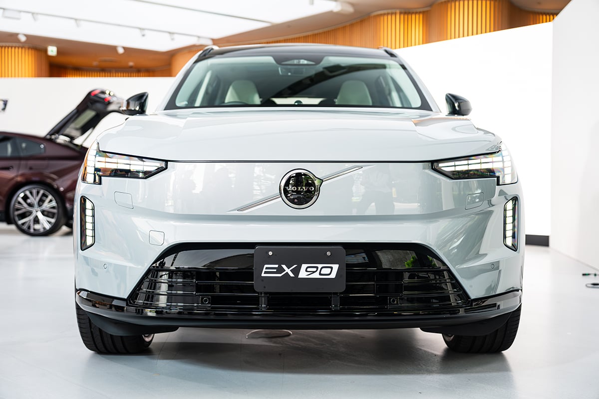 ボルボ新型「EX90」