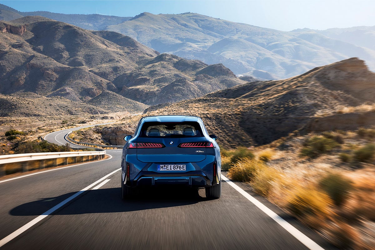 BMW新型「iX3」