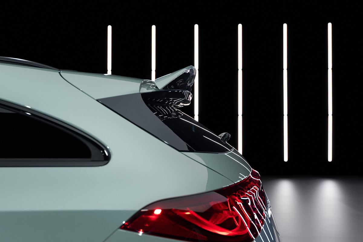 世界初公開されたメルセデスAMG「CLA 45 4MATIC+」と「CLA 45 4MATIC+ シューティングブレーク」