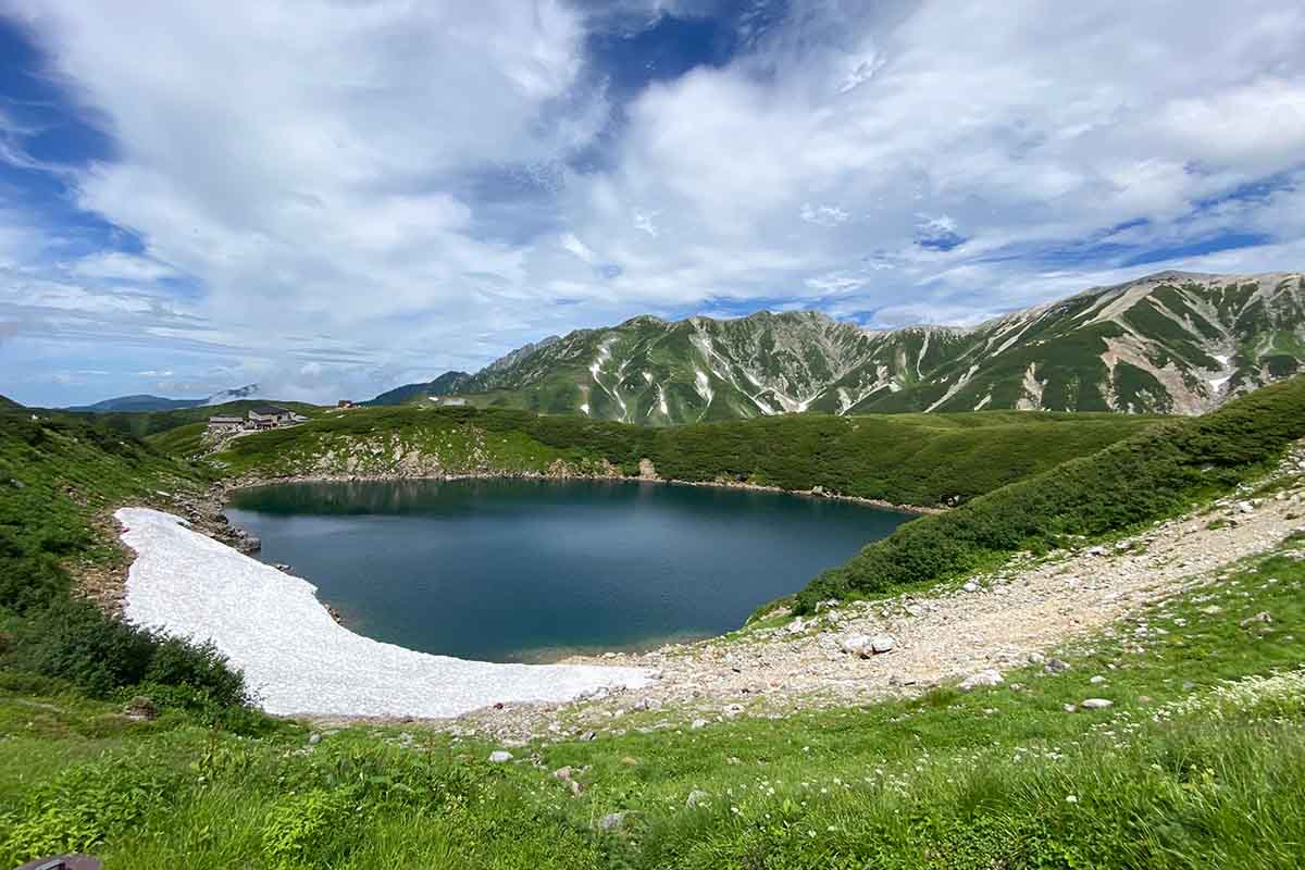 立山黒部アルペンルートを5日間乗り降り自由なフリーきっぷが発売中だ