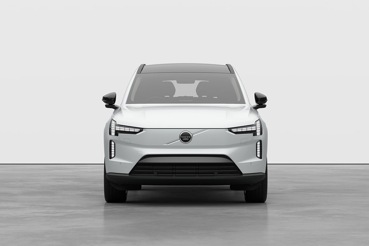 ボルボ新型「EX90」