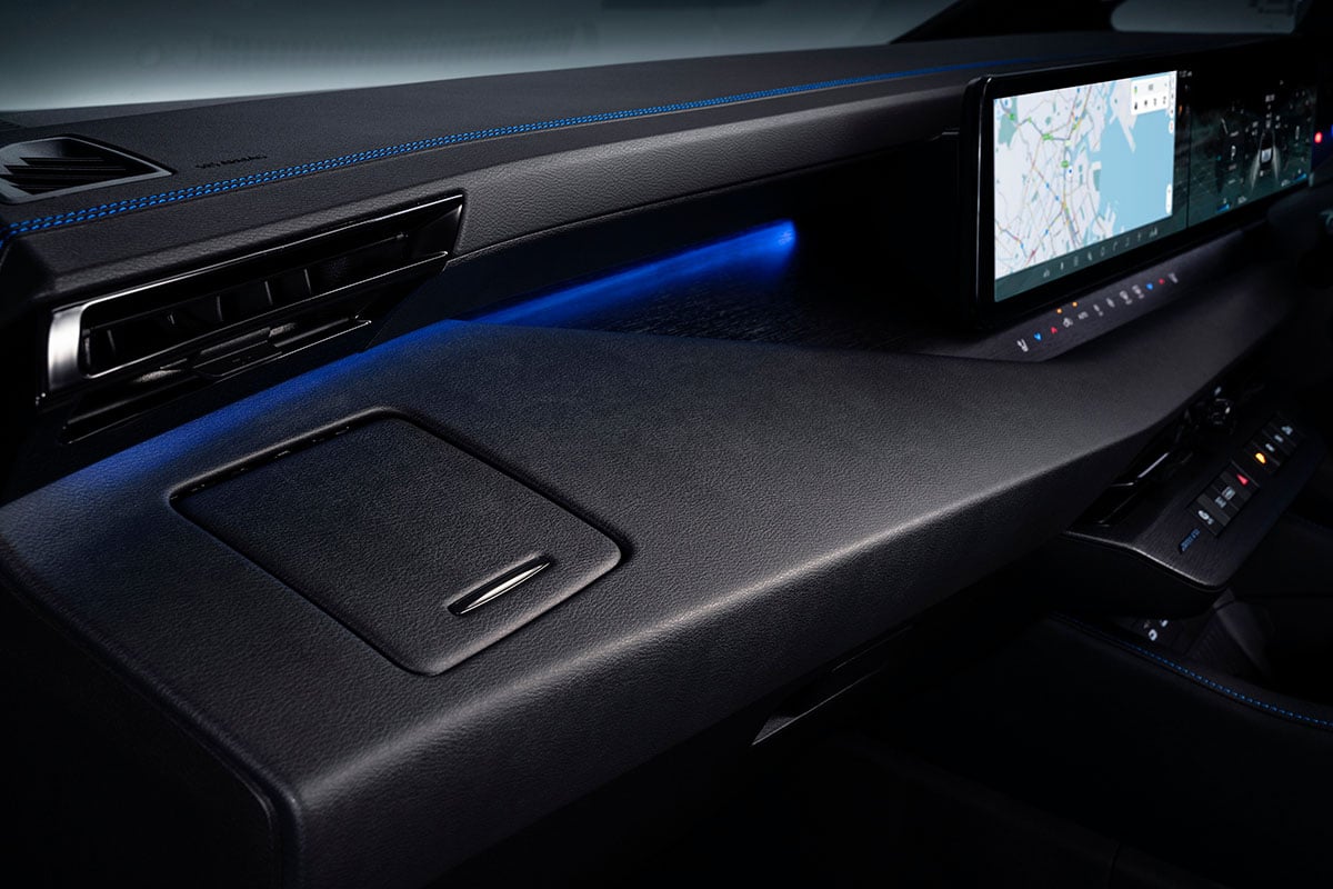 日産 新型「エルグランド AUTECH」