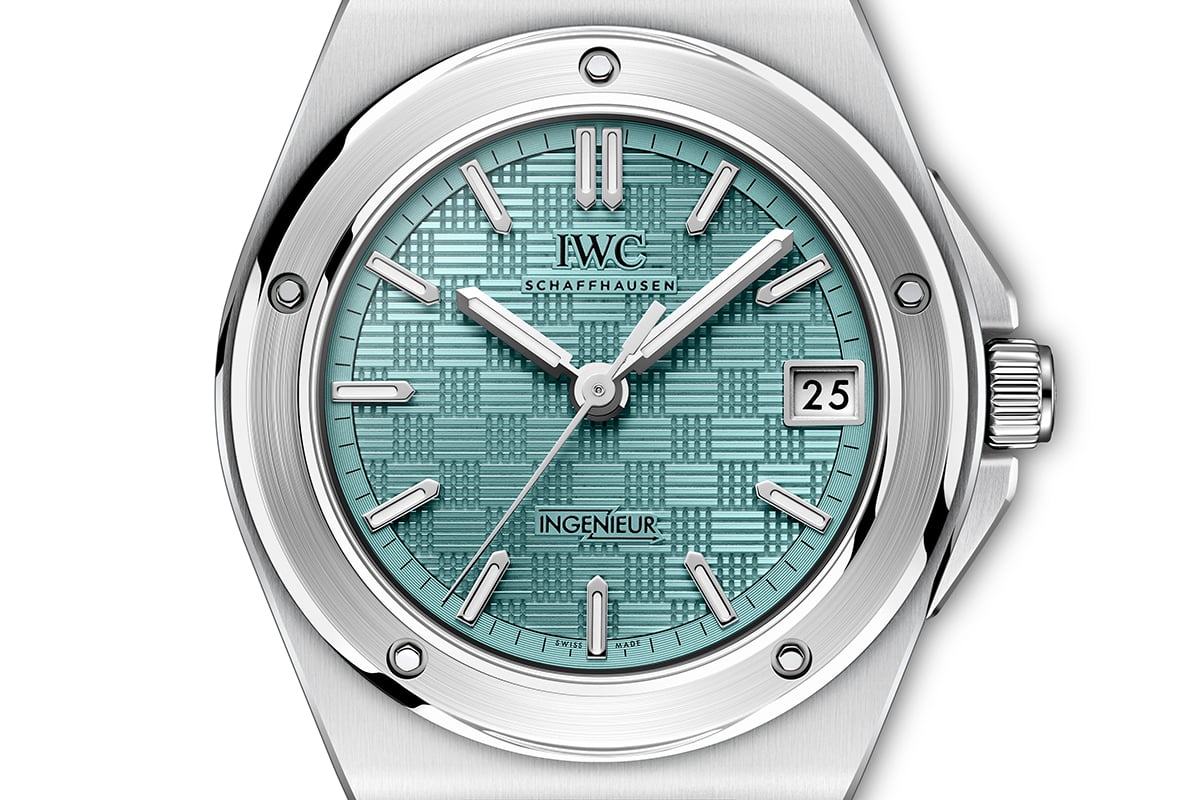 「IWCシャフハウゼン インヂュニア・オートマティック 35」プール・カラー（品番：IW324902、190万6300円 消費税込）