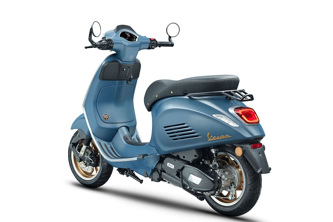 ベスパ「スプリント Officina 8」