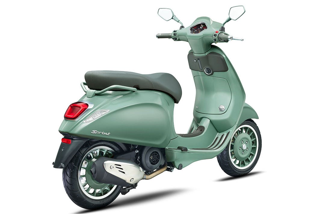ベスパ「スプリント 80th」