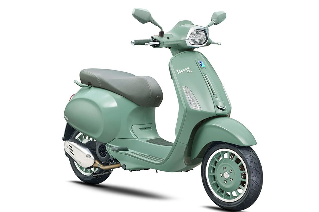 ベスパ「スプリント 80th」