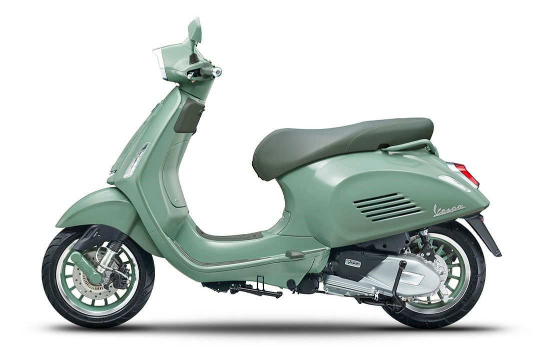ベスパ「スプリント 80th」