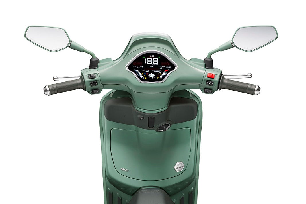 ベスパ「スプリント 80th」