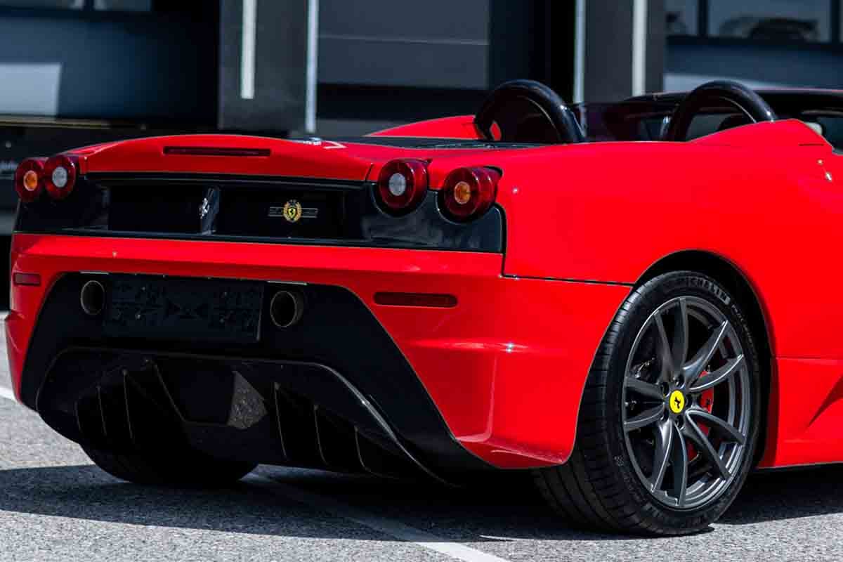 オークションに出品され落札された2009年式フェラーリ「スクーデリア・スパイダー 16M」David Dierlinger(c)2026 Courtesy of RM Sotheby's