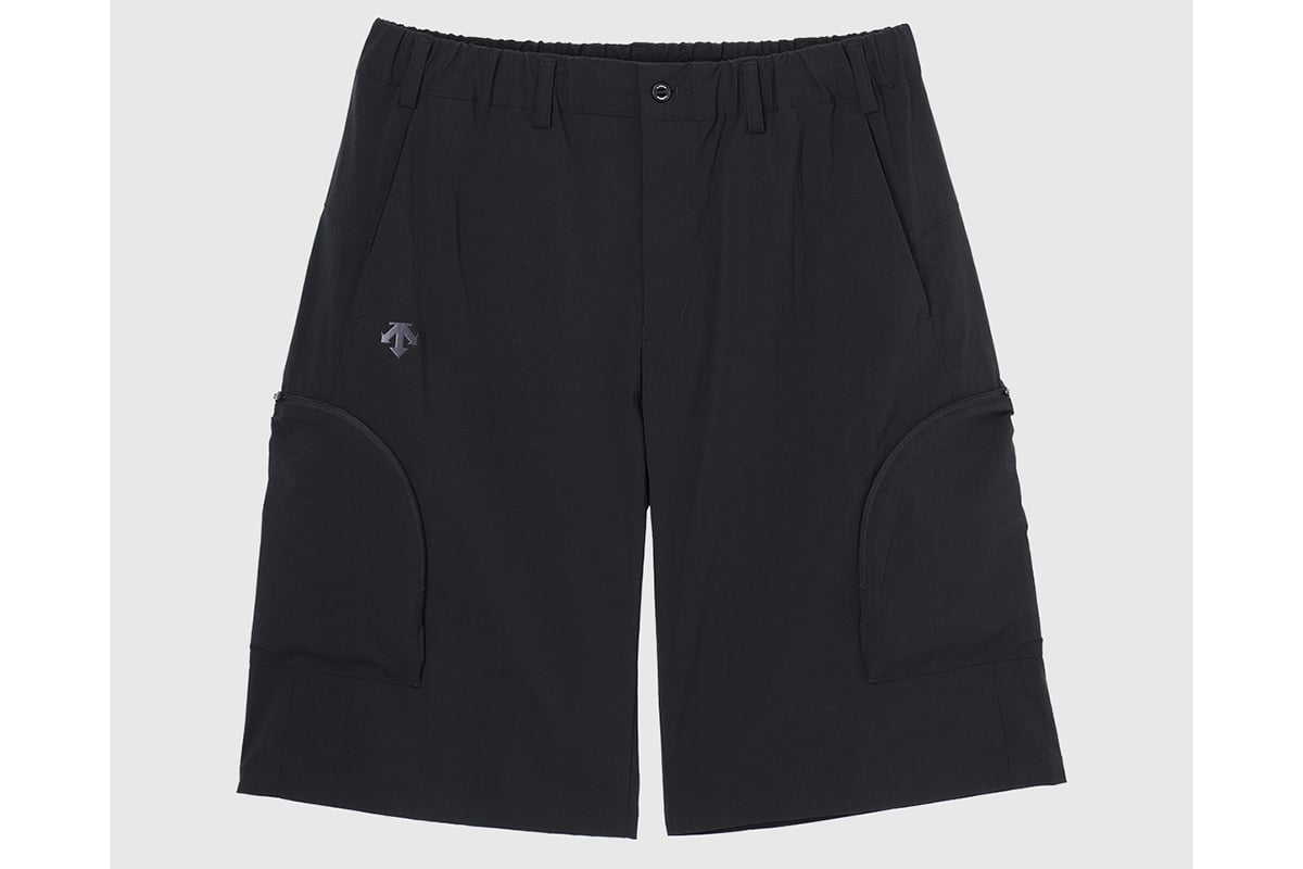 WASHER STRETCH SEVEN SHORTS（ブラック）：1万6500円