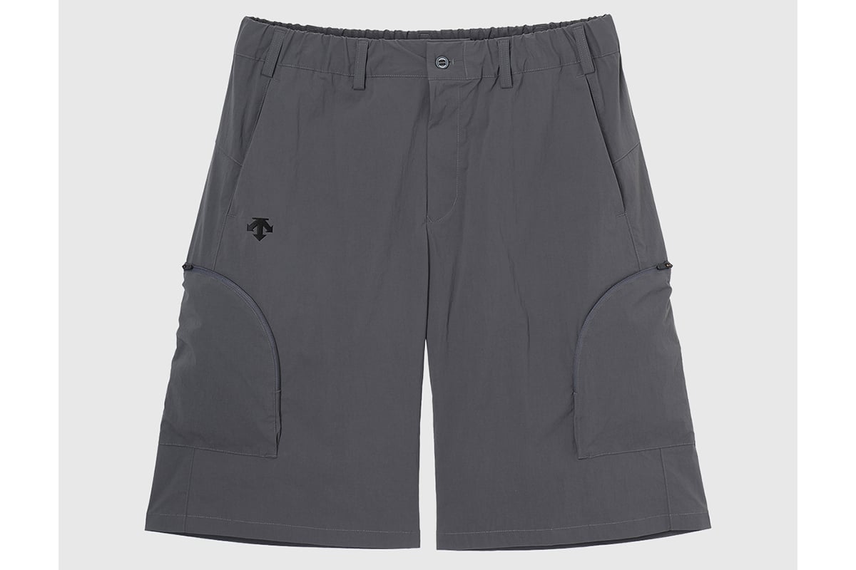 WASHER STRETCH SEVEN SHORTS（チャコール）：1万6500円