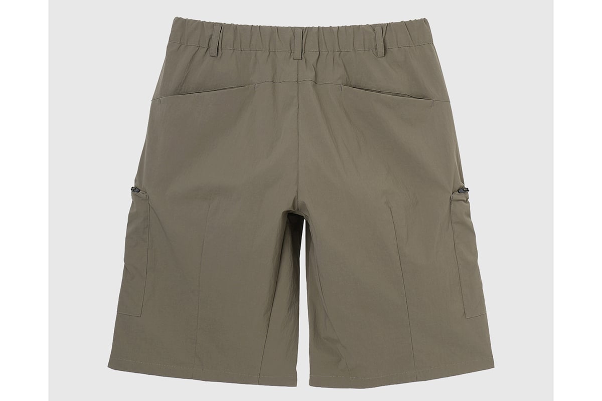 WASHER STRETCH SEVEN SHORTS（グレイッシュカーキ）：1万6500円