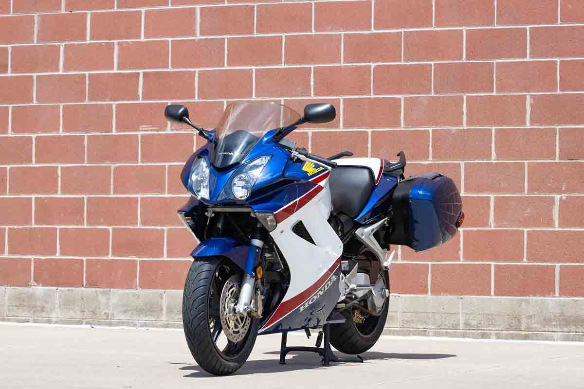 米国オンラインオークションに出品、落札された2007年式のホンダ「VFR800 インターセプター 25周年記念スペシャル」