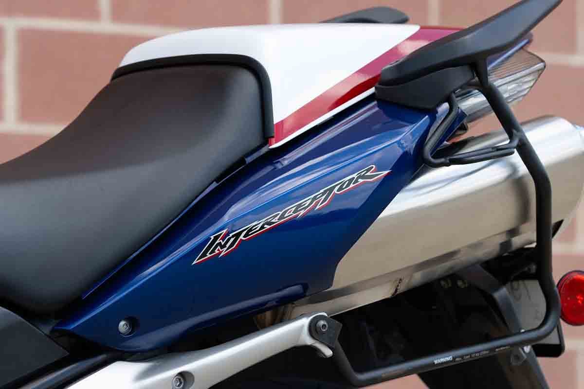 米国オンラインオークションに出品、落札された2007年式のホンダ「VFR800 インターセプター 25周年記念スペシャル」