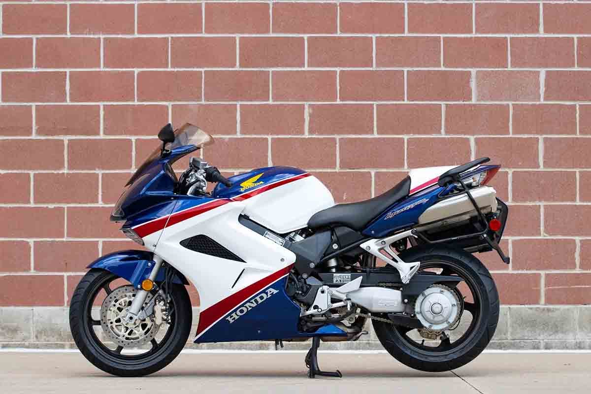 米国オンラインオークションに出品、落札された2007年式のホンダ「VFR800 インターセプター 25周年記念スペシャル」