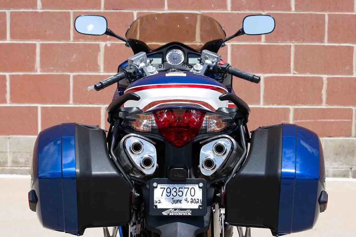 米国オンラインオークションに出品、落札された2007年式のホンダ「VFR800 インターセプター 25周年記念スペシャル」