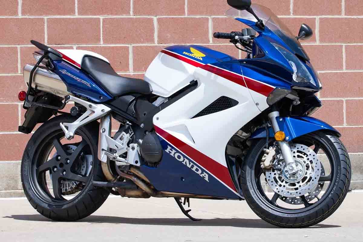 米国オンラインオークションに出品、落札された2007年式のホンダ「VFR800 インターセプター 25周年記念スペシャル」